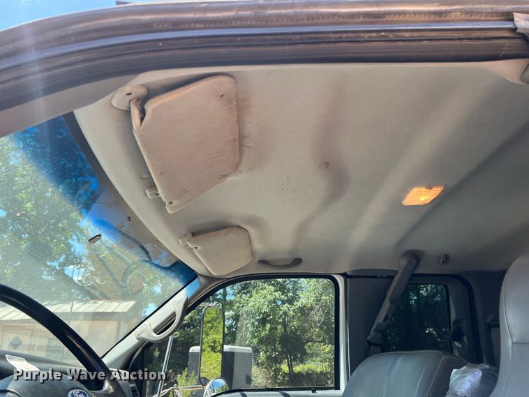 image for item DK6996 2006 Ford F750 Super Duty XL  SuperCab utility / service truck