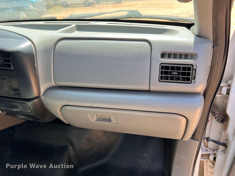 image for item DK6996 2006 Ford F750 Super Duty XL  SuperCab utility / service truck