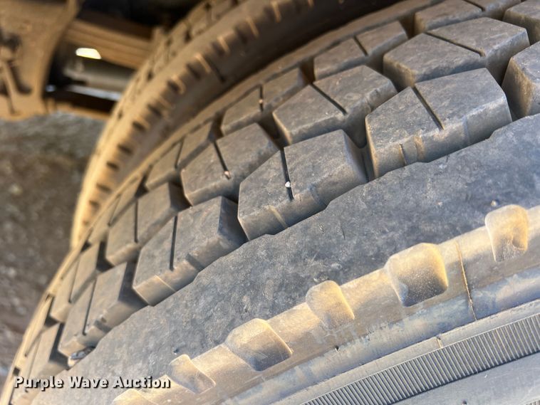 image for item DK6996 2006 Ford F750 Super Duty XL  SuperCab utility / service truck