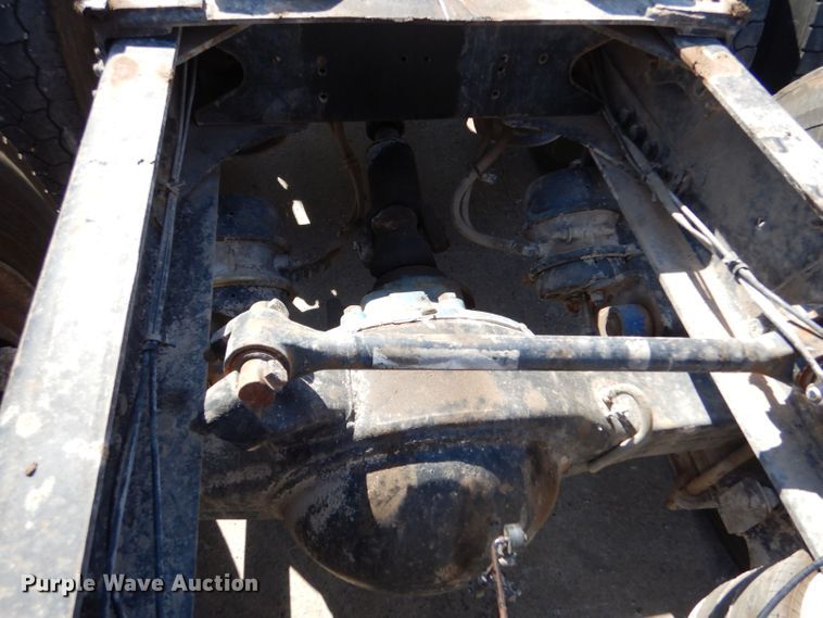 image for item DM2499 1993 Freightliner FLD  semi truck