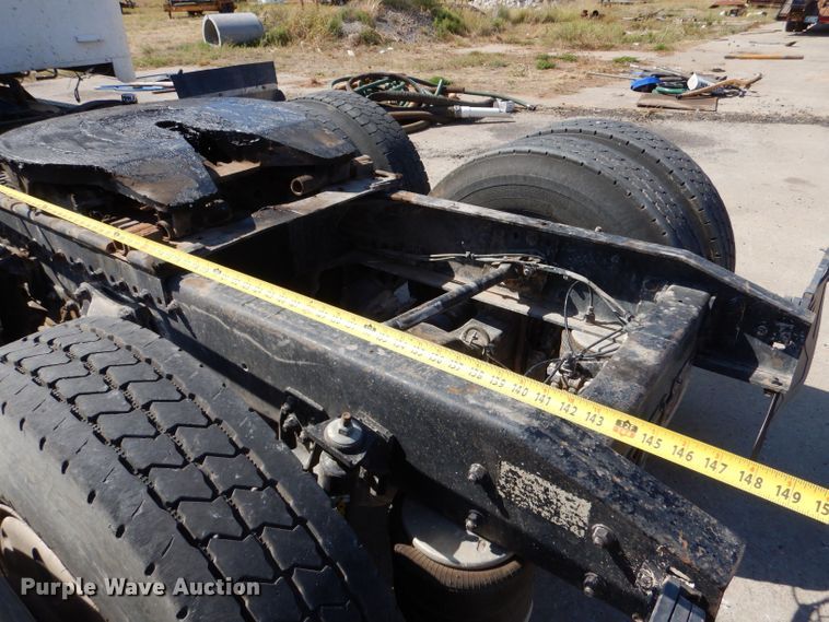 image for item DM2499 1993 Freightliner FLD  semi truck