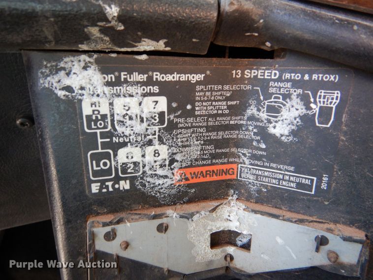 image for item DM2499 1993 Freightliner FLD  semi truck