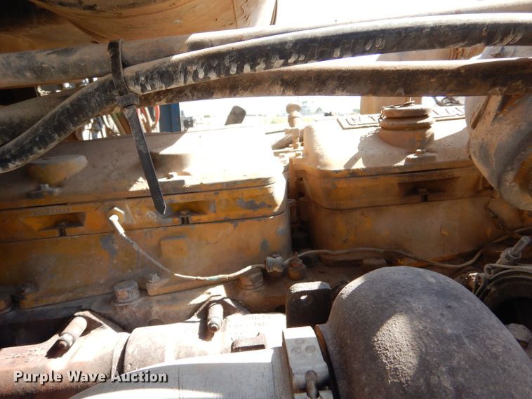 image for item DM2499 1993 Freightliner FLD  semi truck