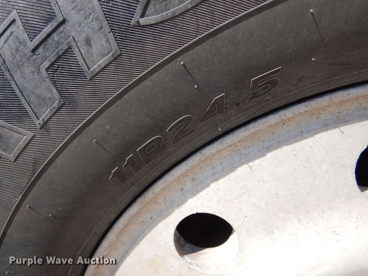 image for item DM2499 1993 Freightliner FLD  semi truck