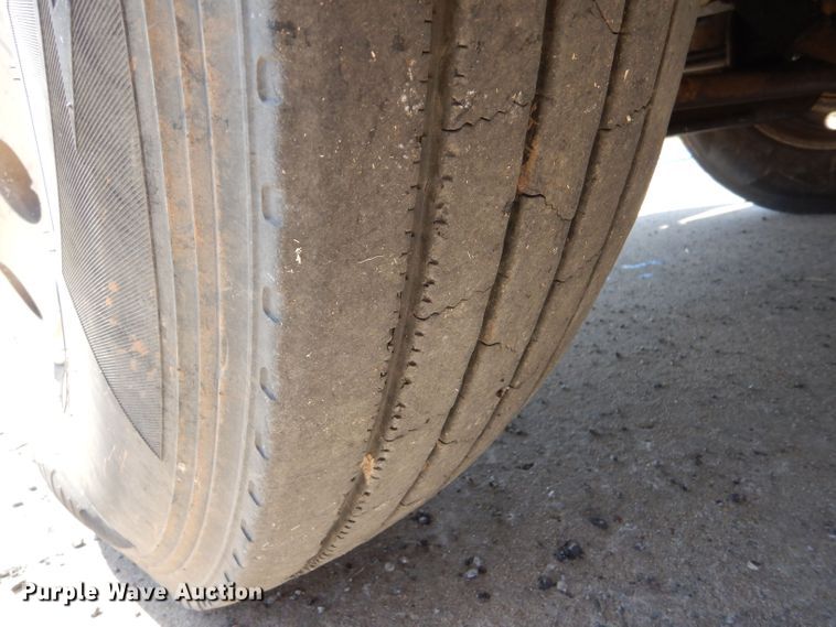 image for item DM2499 1993 Freightliner FLD  semi truck