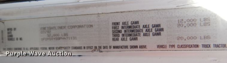 image for item DM2499 1993 Freightliner FLD  semi truck