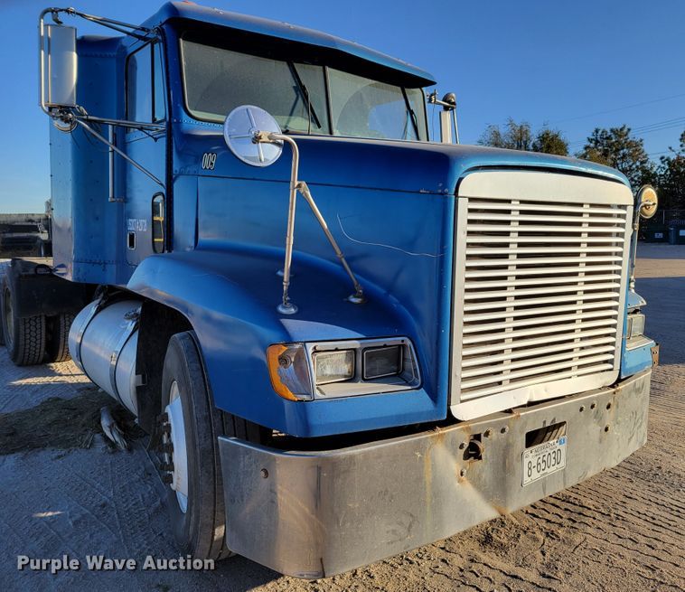 image for item DM8080 1993 Freightliner FLD120  semi truck