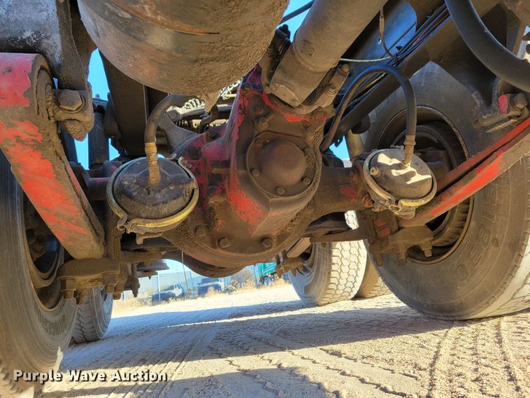 image for item DM8080 1993 Freightliner FLD120  semi truck