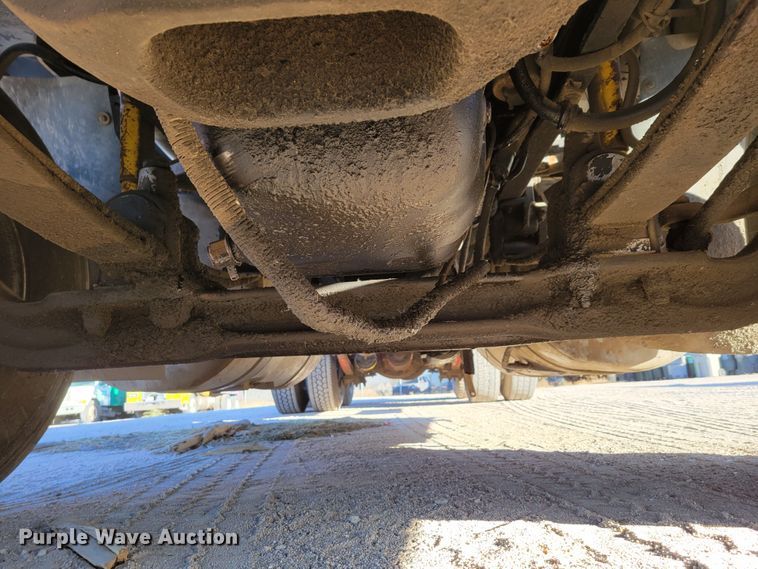 image for item DM8080 1993 Freightliner FLD120  semi truck