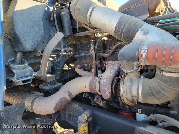 image for item DM8080 1993 Freightliner FLD120  semi truck