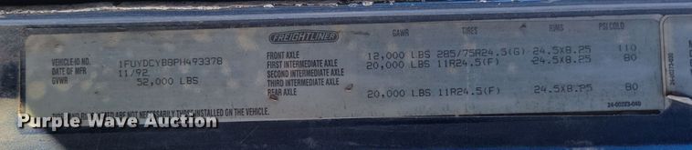 image for item DM8080 1993 Freightliner FLD120  semi truck