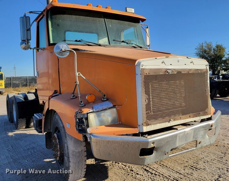 image for item DM8081 1994 White GMC WCA  semi truck