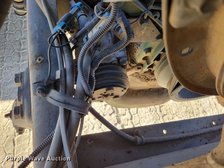 image for item DM8081 1994 White GMC WCA  semi truck