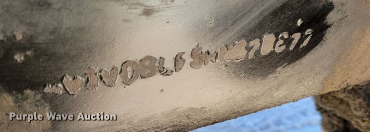 image for item DM8081 1994 White GMC WCA  semi truck