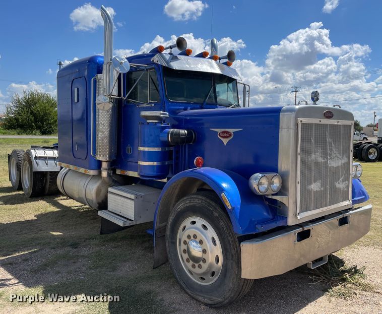 image for item DN5165 1986 Peterbilt 359  semi truck