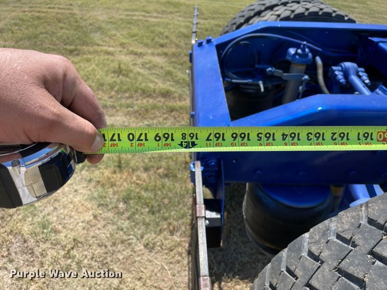 image for item DN5165 1986 Peterbilt 359  semi truck