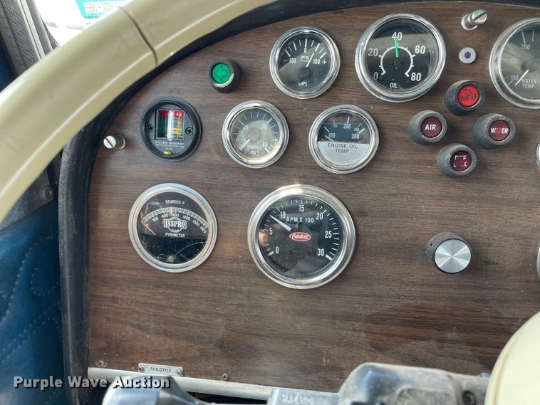 image for item DN5165 1986 Peterbilt 359  semi truck