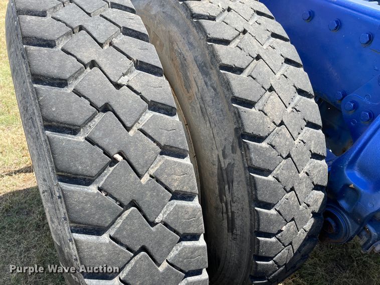 image for item DN5165 1986 Peterbilt 359  semi truck