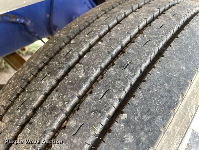 image for item DN5165 1986 Peterbilt 359  semi truck