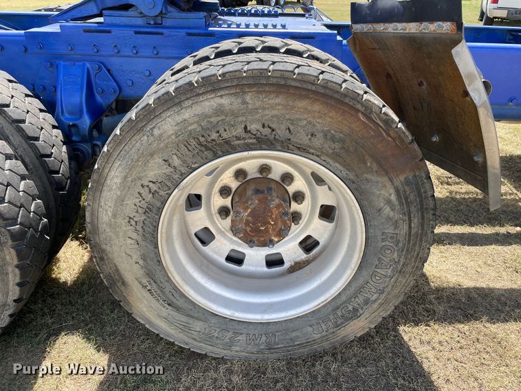 image for item DN5165 1986 Peterbilt 359  semi truck