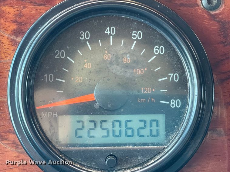 image for item DN5177 2005 Freightliner FLD Classic XL  semi truck