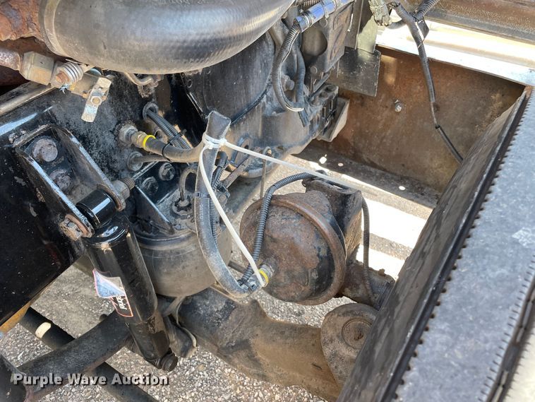 image for item DN5177 2005 Freightliner FLD Classic XL  semi truck