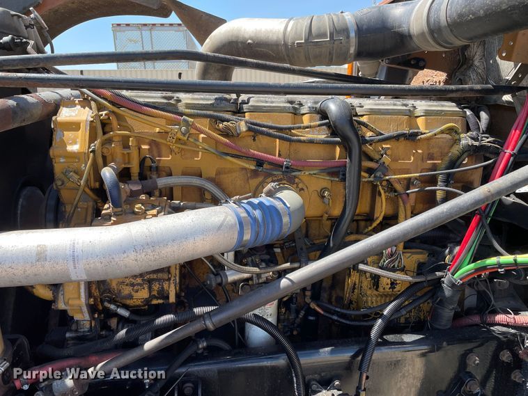 image for item DN5177 2005 Freightliner FLD Classic XL  semi truck