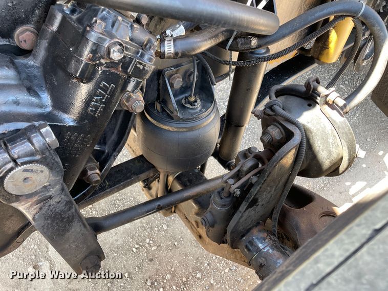 image for item DN5177 2005 Freightliner FLD Classic XL  semi truck