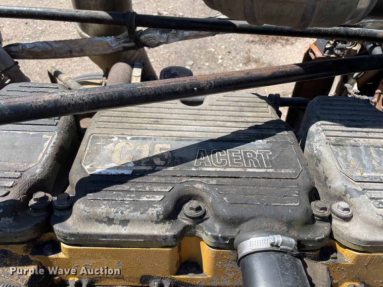 image for item DN5177 2005 Freightliner FLD Classic XL  semi truck