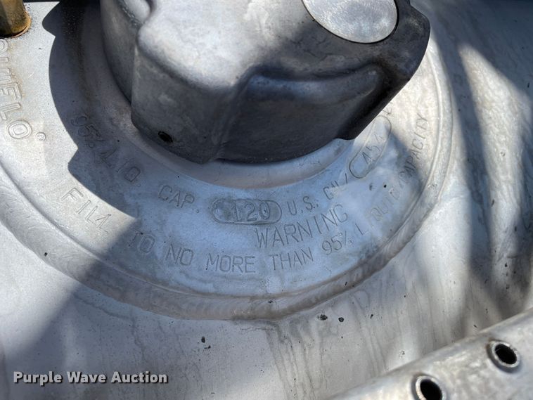 image for item DN5177 2005 Freightliner FLD Classic XL  semi truck