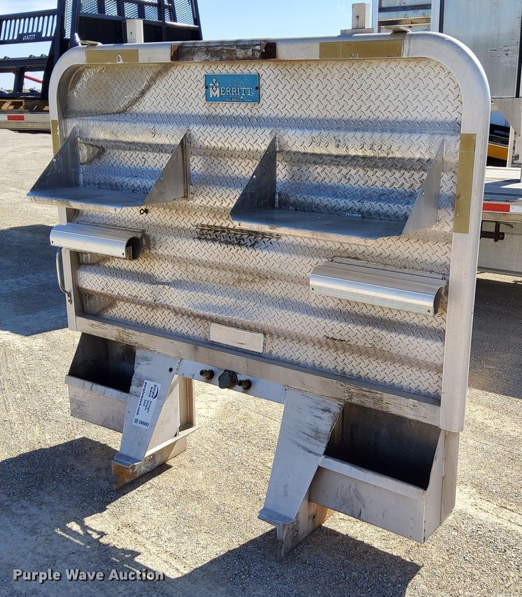 (2) Merritt headache racks in Alma, KS | Item DN6885 sold | Purple Wave