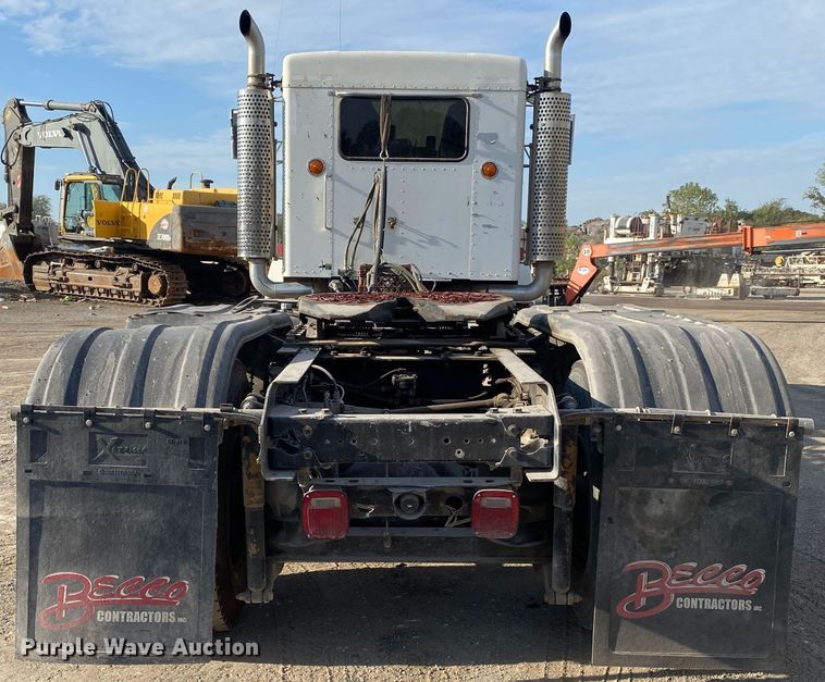 image for item DN7999 2006 Kenworth T800  semi truck