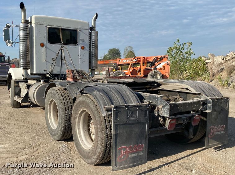 image for item DN7999 2006 Kenworth T800  semi truck