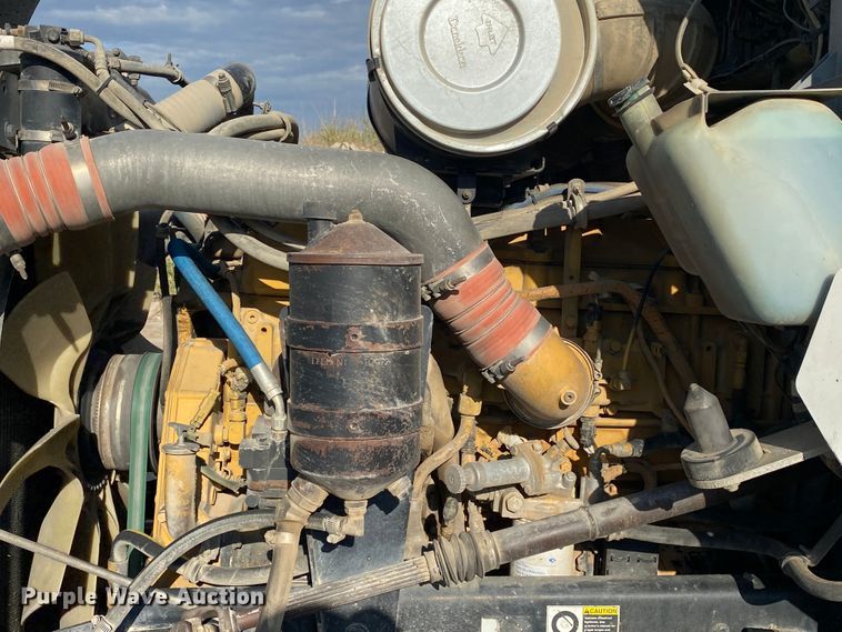 image for item DN7999 2006 Kenworth T800  semi truck