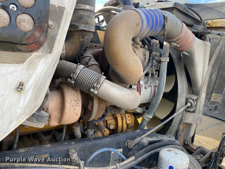 image for item DN7999 2006 Kenworth T800  semi truck