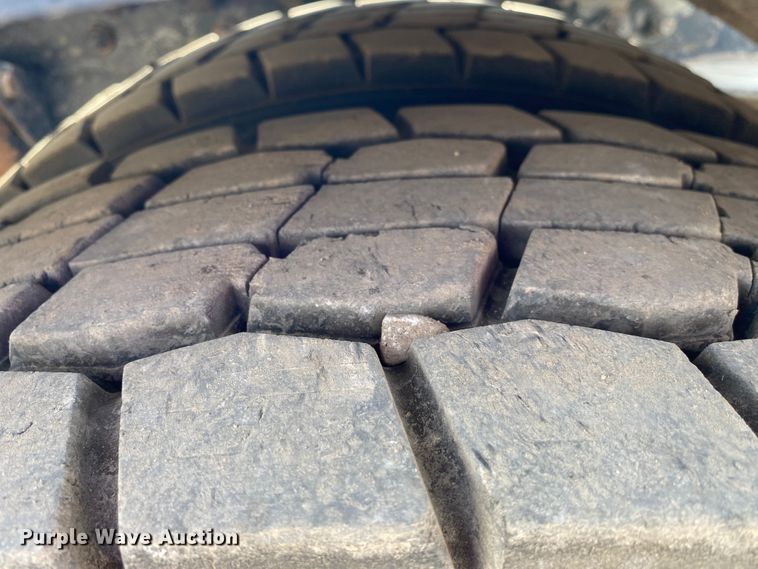 image for item DN7999 2006 Kenworth T800  semi truck