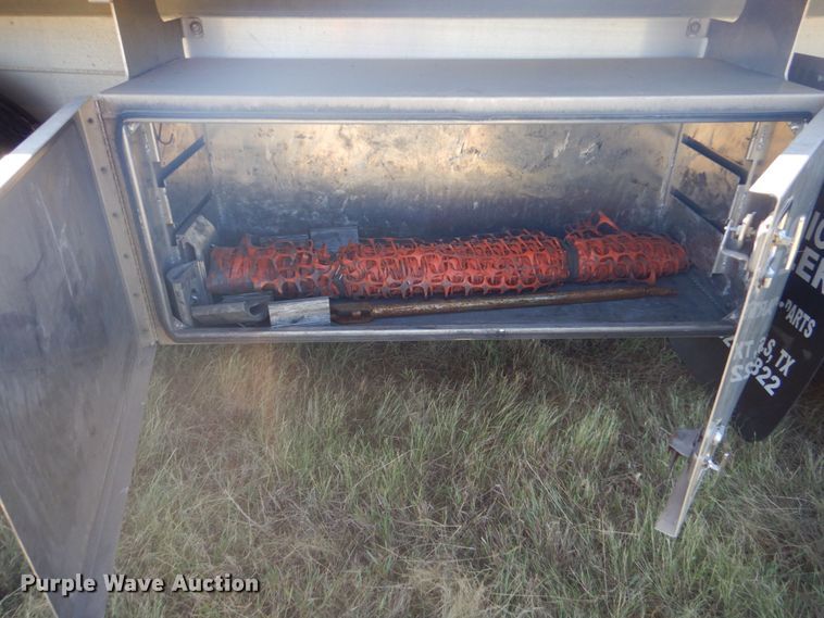 image for item DO1593 2019 Fontaine HCR5212WSA  flatbed trailer