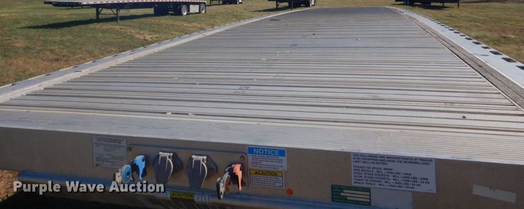 image for item DO1593 2019 Fontaine HCR5212WSA  flatbed trailer
