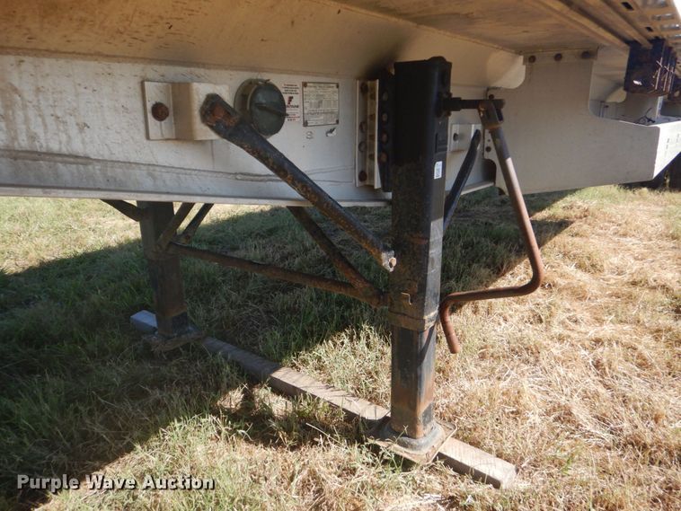 image for item DO1593 2019 Fontaine HCR5212WSA  flatbed trailer