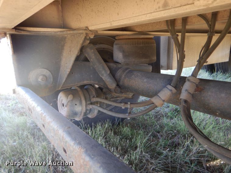 image for item DO1593 2019 Fontaine HCR5212WSA  flatbed trailer