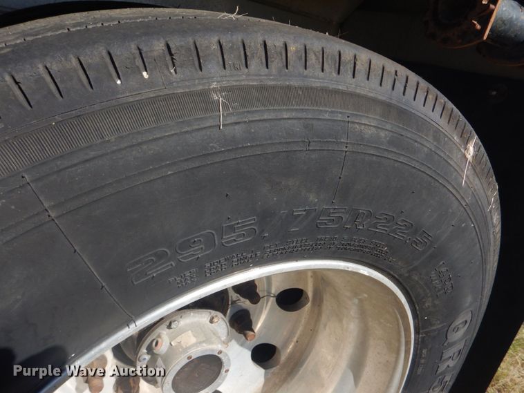 image for item DO1593 2019 Fontaine HCR5212WSA  flatbed trailer