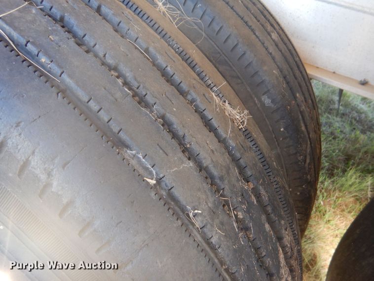 image for item DO1593 2019 Fontaine HCR5212WSA  flatbed trailer