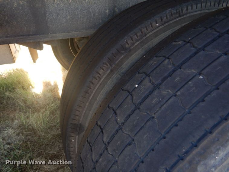 image for item DO1595 2018 Fontaine HAICF12WSA  flatbed trailer