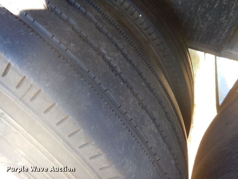 image for item DO1595 2018 Fontaine HAICF12WSA  flatbed trailer