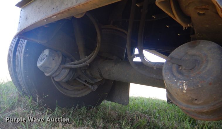 image for item DO1597 2019 Fontaine HAICF12WSA  flatbed trailer