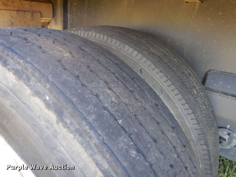 image for item DO1597 2019 Fontaine HAICF12WSA  flatbed trailer