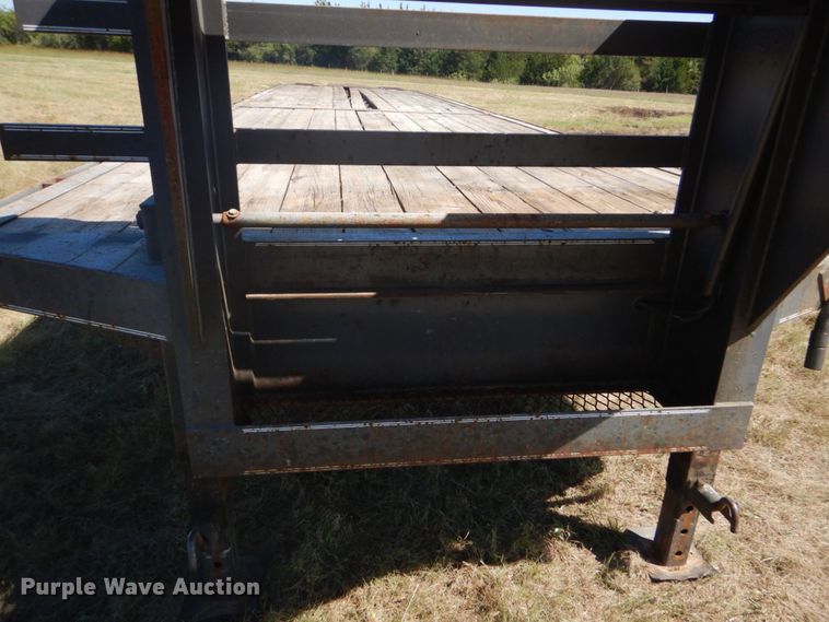 image for item DO1598 2006 Parker GN  flatbed trailer