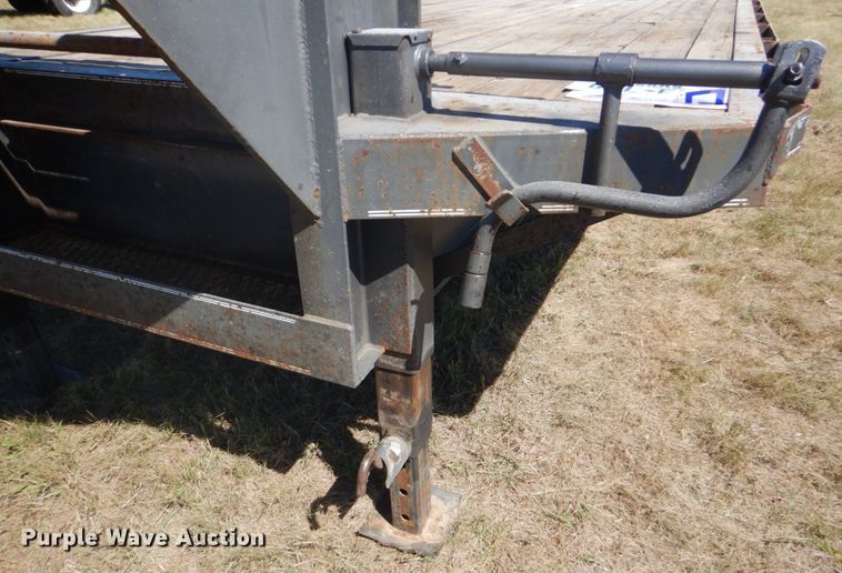 image for item DO1598 2006 Parker GN  flatbed trailer