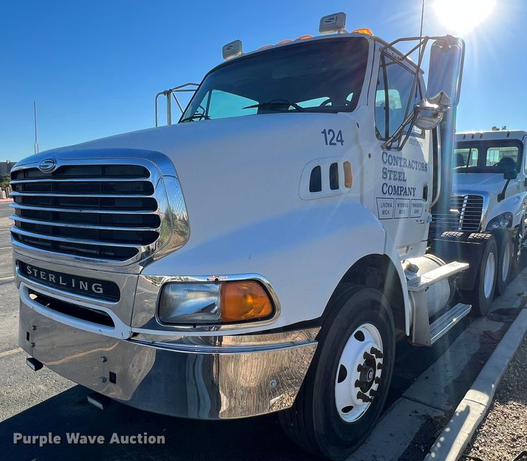 image for item DO8847 2007 Sterling AT9500  semi truck