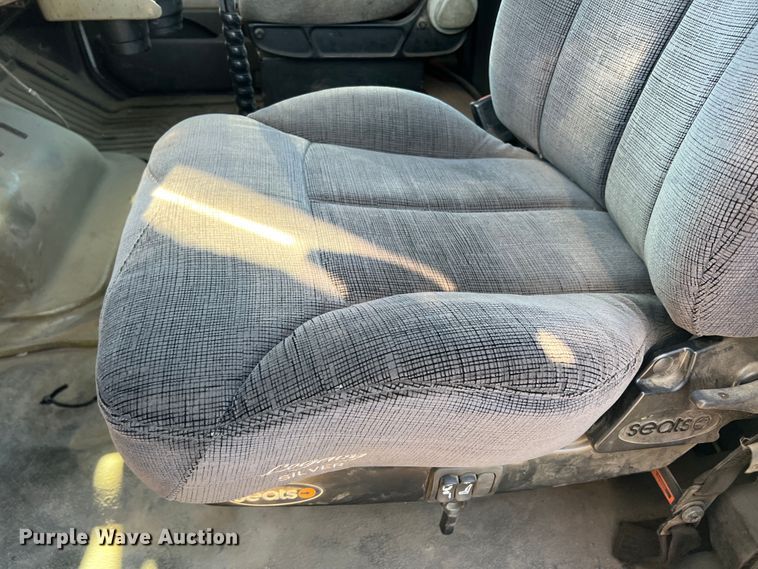 image for item DO8847 2007 Sterling AT9500  semi truck